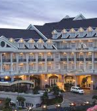 KHÁCH SẠN ĐÀ LẠT