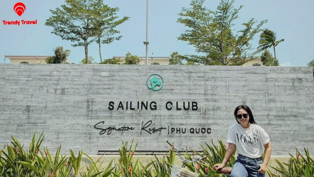 SAILING CLUB SIGNATURE