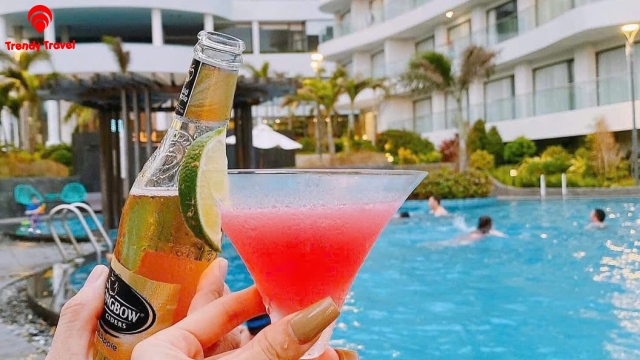  SUNSET BEACH RESORT
