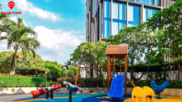  NEW WORLD HOTEL 