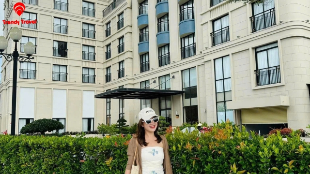 MARINA BAY HOTEL
