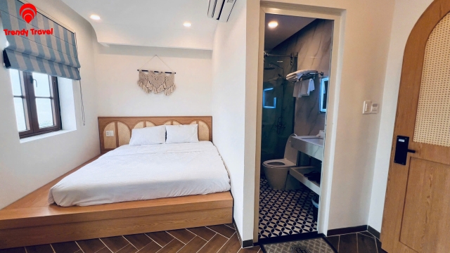 VENUS HOTEL ĐỊA TRUNG HẢI